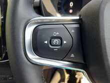 Volvo XC40 Core - U150952