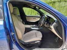 BMW 3 Series 330i M Sport - U150966