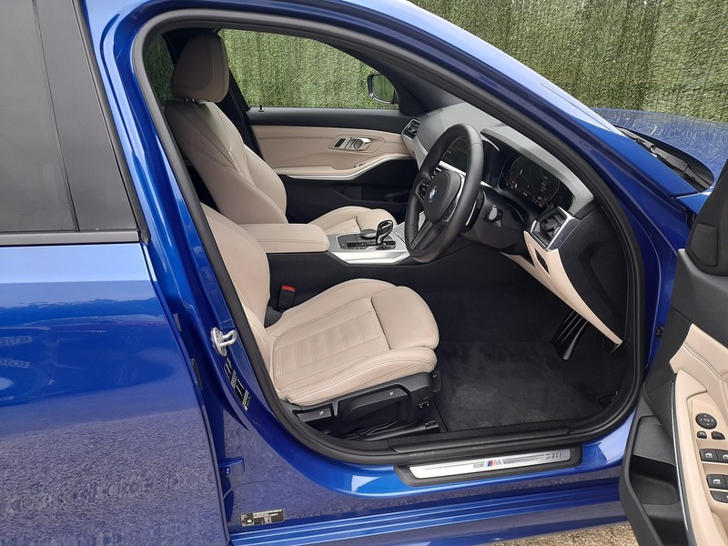 BMW 3 Series 330i M Sport - U150966
