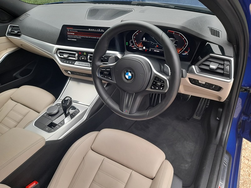BMW 3 Series 330i M Sport - U150966