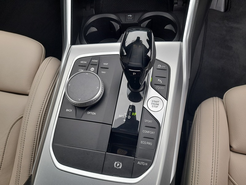 BMW 3 Series 330i M Sport - U150966