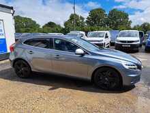 Volvo V40 T3 R-Design Edition - U150979