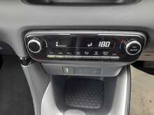 Toyota Yaris VVT-h Icon - U150985
