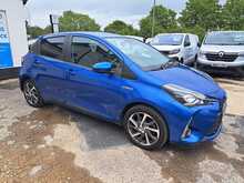 Toyota Yaris VVT-h Y20 Bi-tone - U150990