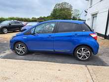 Toyota Yaris VVT-h Y20 Bi-tone - U150990
