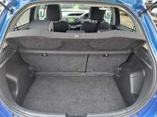 Toyota Yaris VVT-h Y20 Bi-tone - U150990
