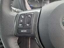 Toyota Yaris VVT-h Y20 Bi-tone - U150990