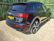 Audi Q5 TFSIe Edition 1 - U151006