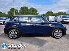 MINI Hatch Cooper Seven - U151010