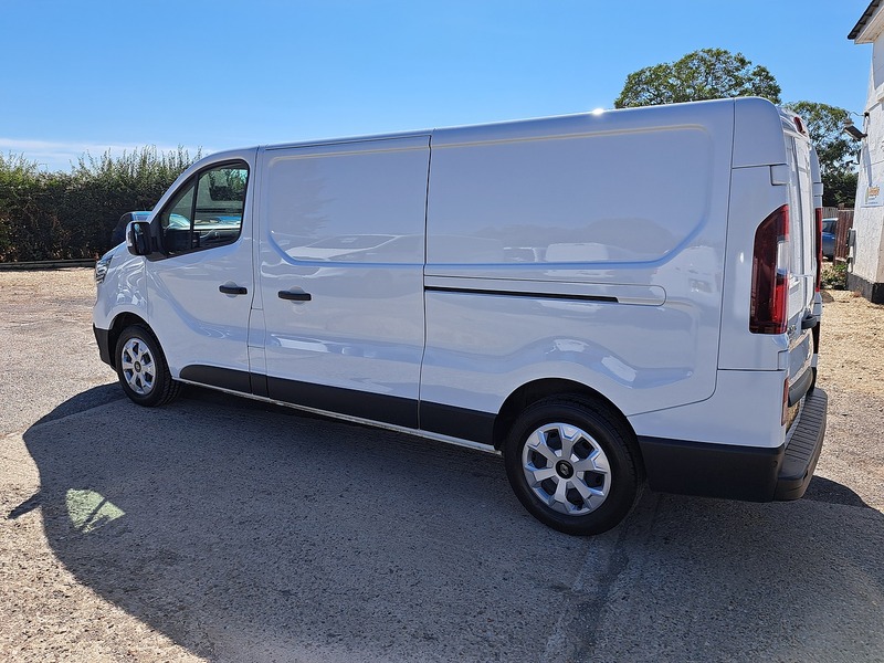 Renault Trafic dCi Blue LL30 Advance - U151029