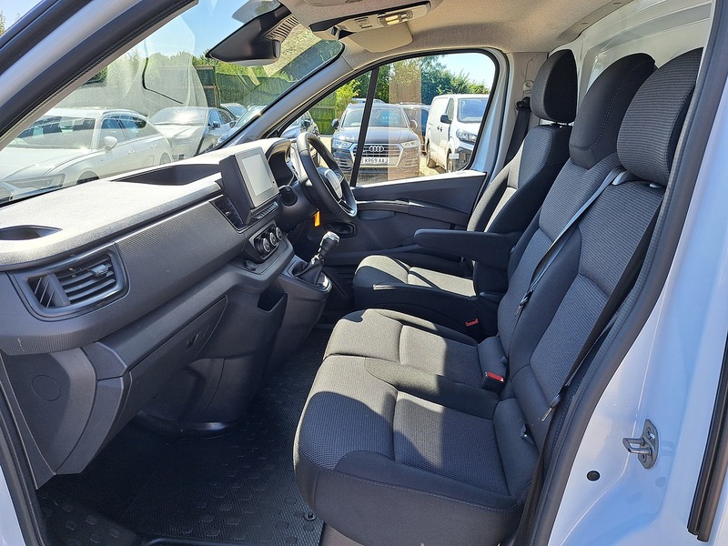 Renault Trafic dCi Blue LL30 Advance - U151029