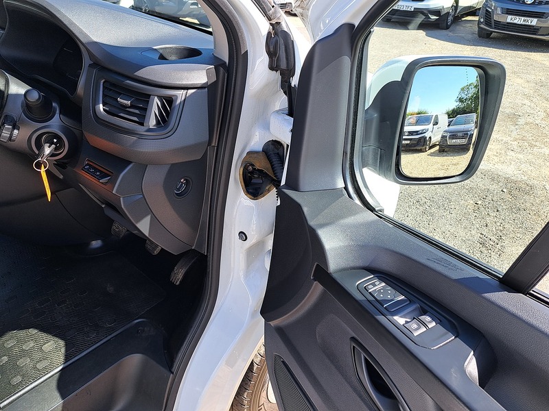 Renault Trafic dCi Blue LL30 Advance - U151029