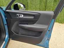 Volvo XC40 Plus - U151033