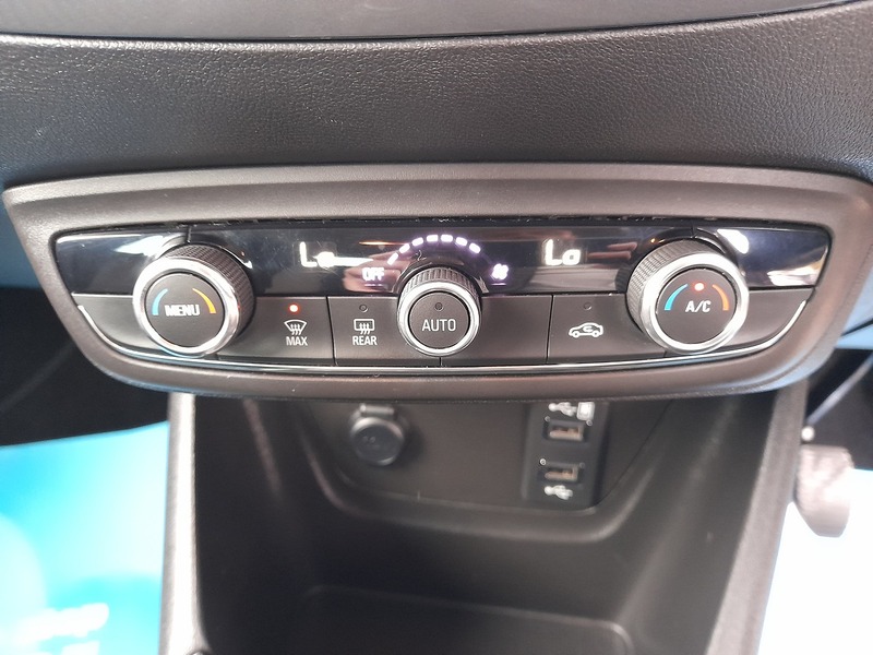 Vauxhall Crossland X Turbo Elite Nav - U151099
