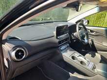 Hyundai KONA Premium - U151119