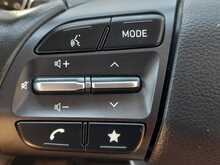 Hyundai KONA Premium - U151119