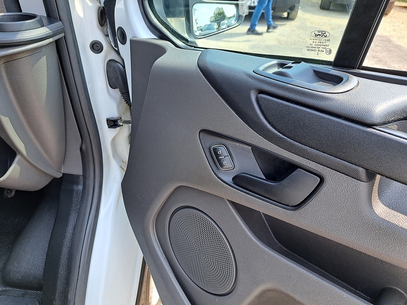 Ford Transit Custom 300 EcoBlue Leader - U151132