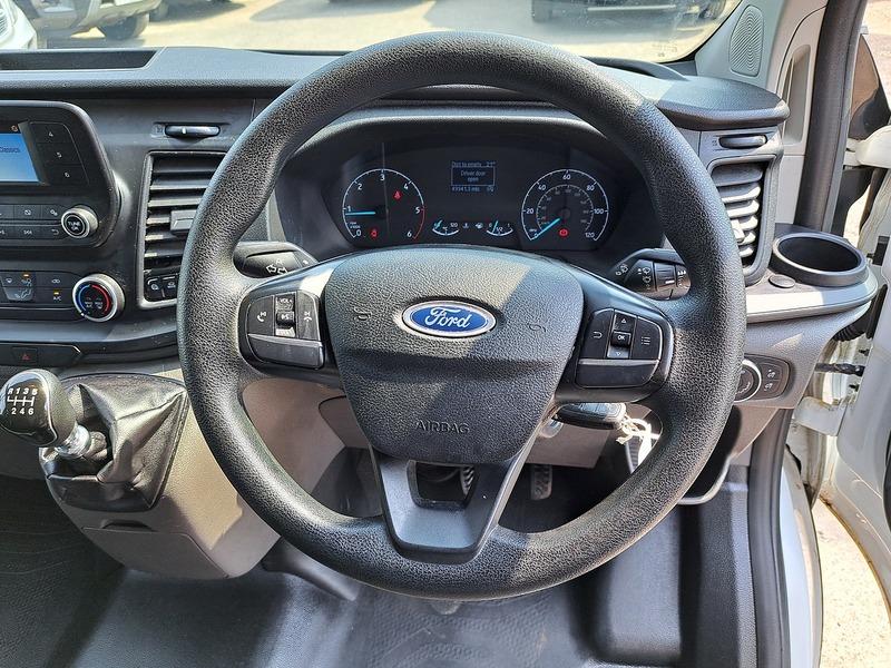 Ford Transit Custom 300 EcoBlue Leader - U151132