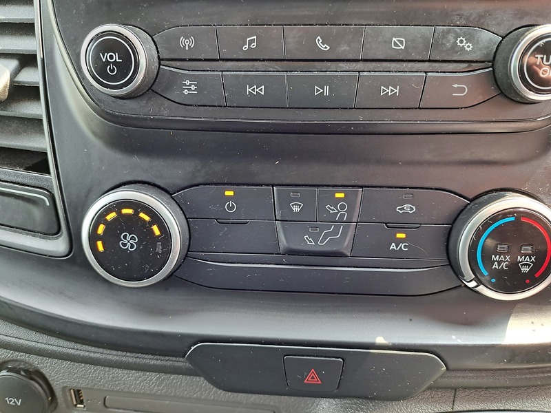Ford Transit Custom 300 EcoBlue Leader - U151132