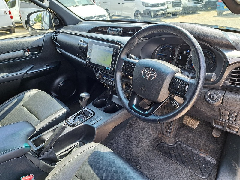 Toyota Hilux D-4D Invincible X - U151142