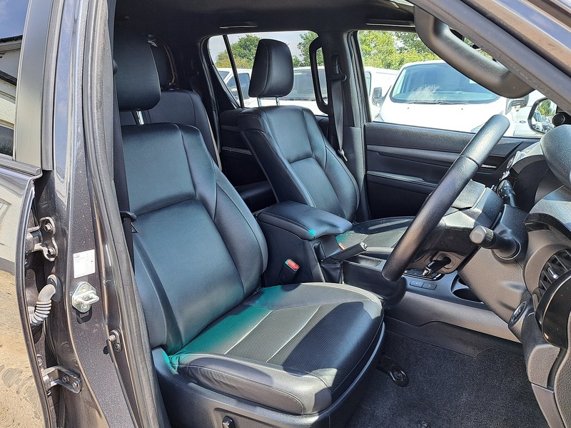 Toyota Hilux D-4D Invincible X - U151142
