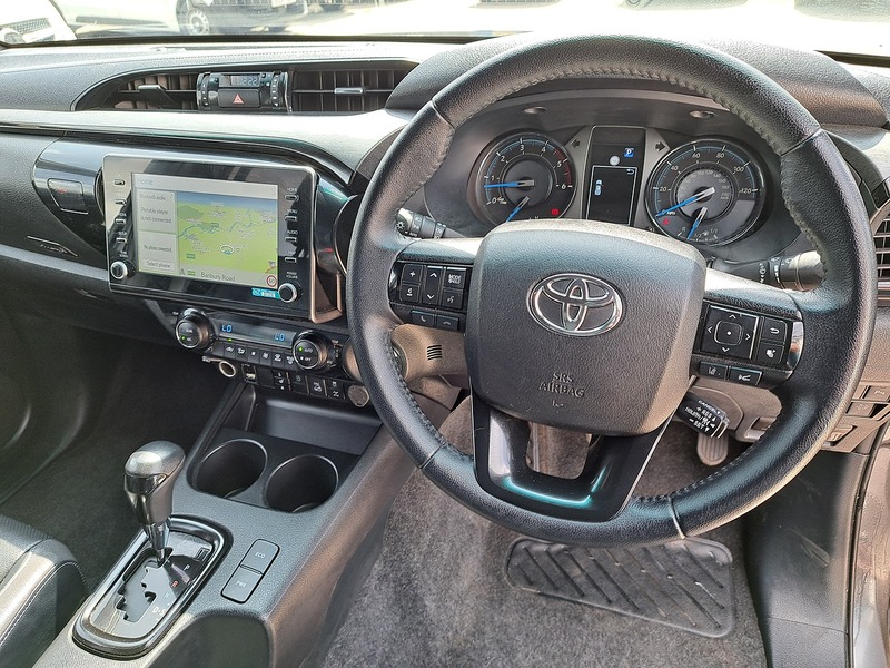 Toyota Hilux D-4D Invincible X - U151142