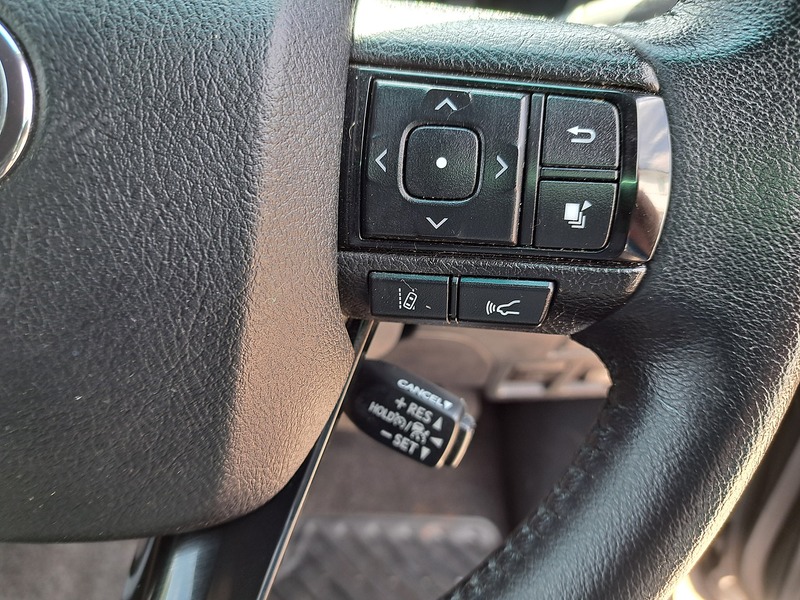 Toyota Hilux D-4D Invincible X - U151142