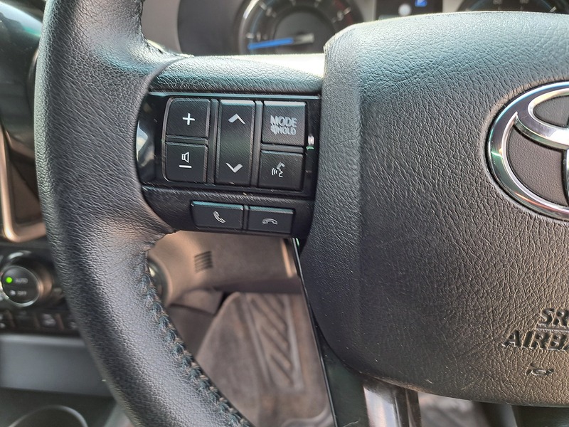 Toyota Hilux D-4D Invincible X - U151142