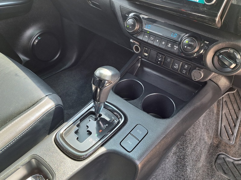 Toyota Hilux D-4D Invincible X - U151142