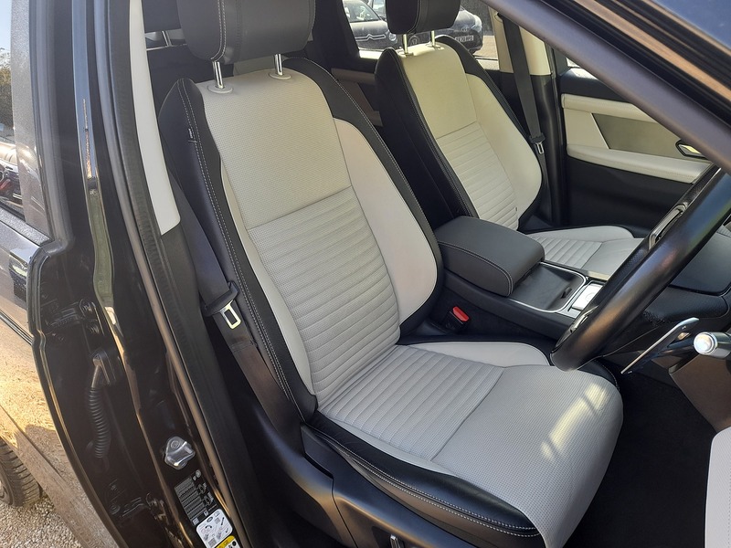 Land Rover Discovery Sport P200 MHEV R-Dynamic S Plus - U151148