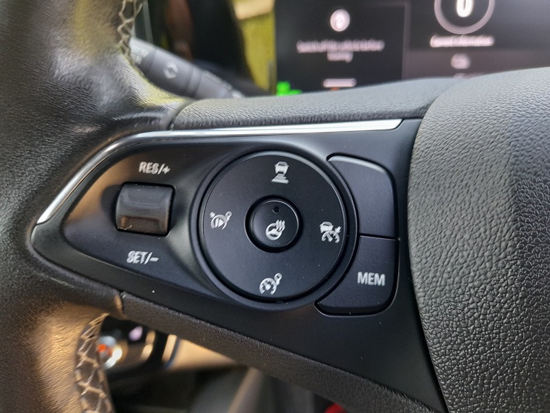 Vauxhall Mokka Electric SRi Premium - U151171