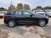 Volvo XC60 B5 MHEV Momentum - U151173