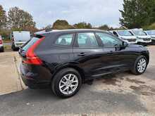 Volvo XC60 B5 MHEV Momentum - U151173