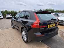 Volvo XC60 B5 MHEV Momentum - U151173