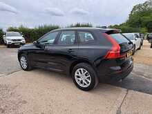 Volvo XC60 B5 MHEV Momentum - U151173