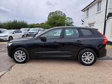 Volvo XC60 B5 MHEV Momentum - U151173