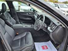 Volvo XC60 B5 MHEV Momentum - U151173
