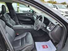 Volvo XC60 B5 MHEV Momentum - U151173