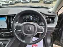 Volvo XC60 B5 MHEV Momentum - U151173