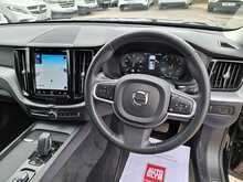 Volvo XC60 B5 MHEV Momentum - U151173