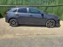 Kia Ceed T-GDi 3 - U151184