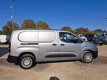 Toyota PROACE CITY BlueHDi Icon - U151222
