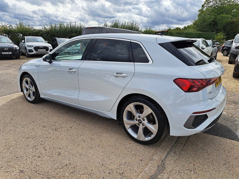 Audi A3 TFSI S line - U151227