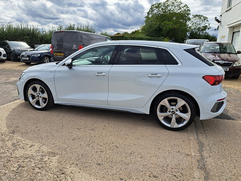 Audi A3 TFSI S line - U151227