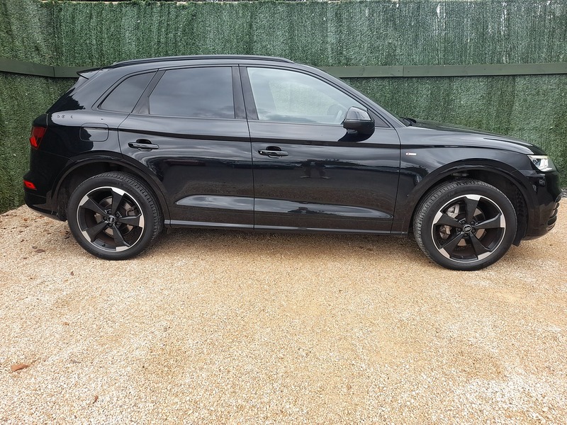 Audi Q5 TDI Black Edition - U151255