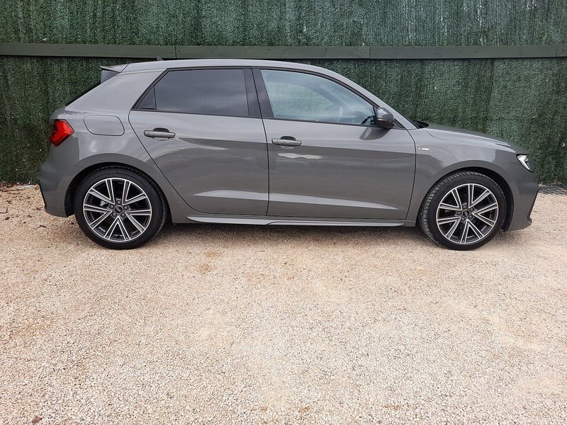 Audi A1 TFSI S line - U151271