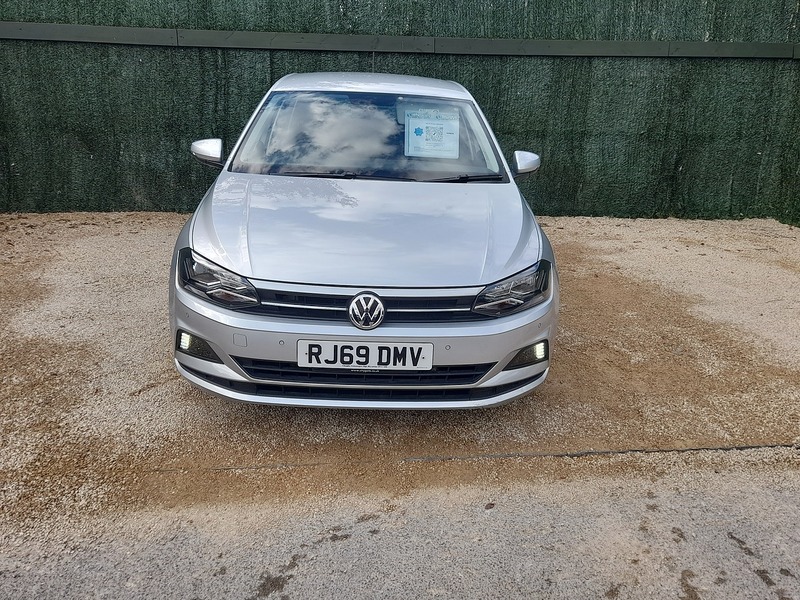 Volkswagen Polo TSI SE - U151274