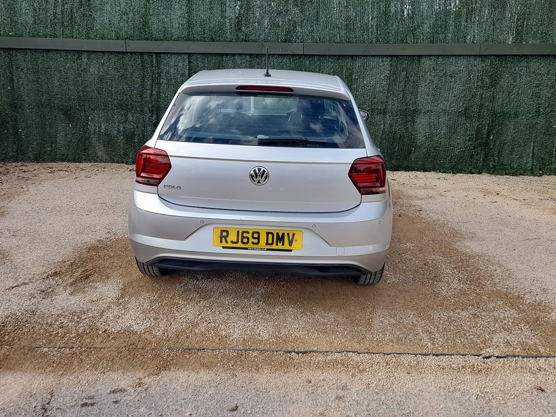Volkswagen Polo TSI SE - U151274
