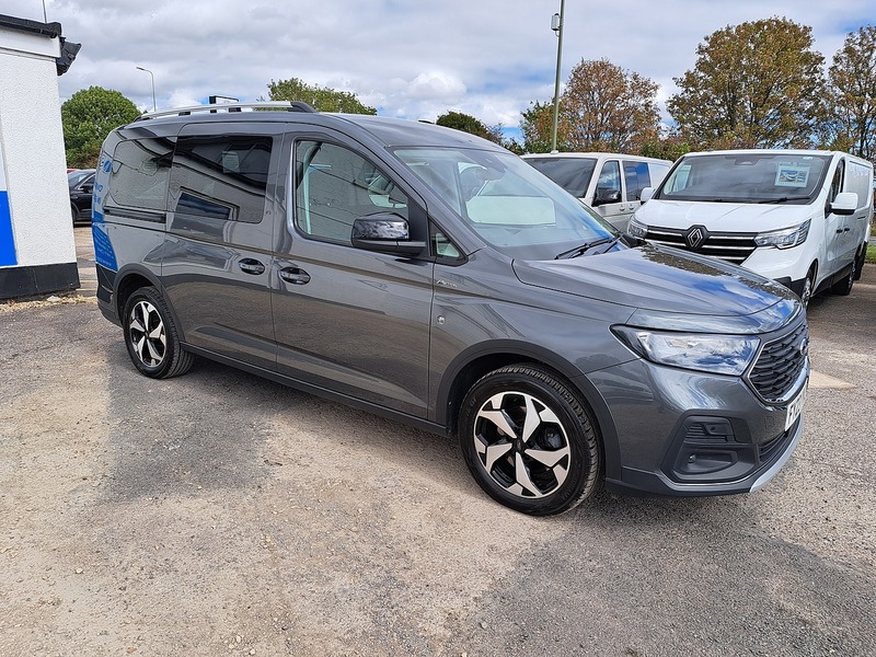 Ford Grand Tourneo Connect EcoBlue Active - U151280