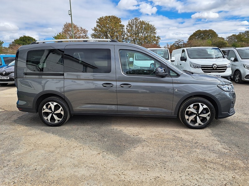 Ford Grand Tourneo Connect EcoBlue Active - U151280